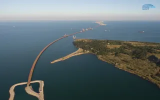 Строители Крымского моста построили дома и дороги для себя