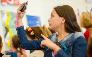 Выставка дизайнера Юрия Гулитова открылась в Севастопольском музее