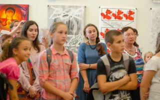 Выставка дизайнера Юрия Гулитова открылась в Севастопольском музее