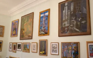 В детской библиотеке открылась выставка художников Либа