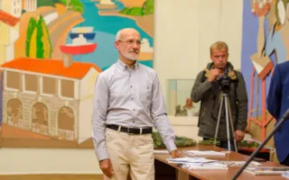 Севастопольская «художка» отметила юбилей большой выставкой