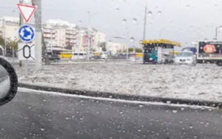 В Севастополе после снега и града в небе появилась радуга — фотофакт