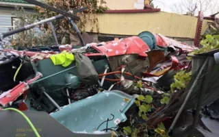 Вертолёт упал на жилой дом в Сочи — погиб человек (фото)