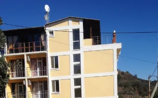 Под Алуштой вместо частного дома «выросла» пятиэтажная гостиница