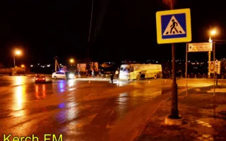 В Керчи фура врезалась в автобус — есть пострадавшие 