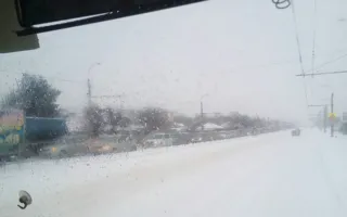 Снова снег и вновь транспортный коллапс на крымских дорогах (фото)