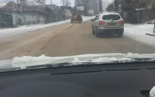 Снова снег и вновь транспортный коллапс на крымских дорогах (фото)