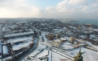Снежный Севастополь с высоты птичьего полёта (фото)