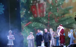 В Севастополе открыли главную новогоднюю ёлку 