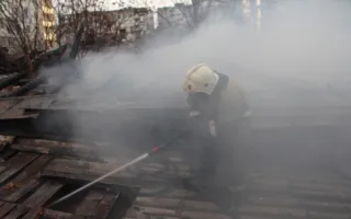 На пожаре в Симферополе спасли четырёх человек