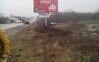 Крупное ДТП на севастопольской трассе: три авто «в хлам» (фото)