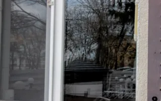 Ресторан «Остров» в Севастополе захватили «люди в масках» — фото