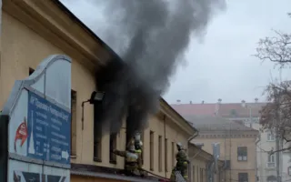 В центре Севастополя горела фабрика Нины Ониловой — фото (дополнено)