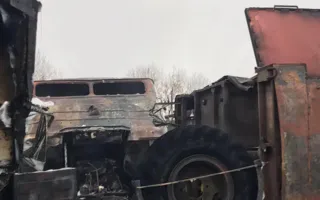 Молочный фургон столкнулся с военной санитарной машиной (фото)