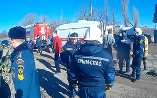 В ДТП на крымской трассе пожилая женщина оказалась зажата в авто