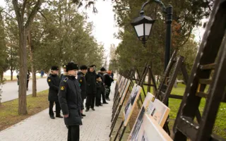 В Херсонесе открылась выставка «Фотоаппарат Калашникова» (фото)