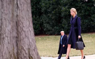 Фотожабы с крошечным Дональдом Трампом «пошли в народ»