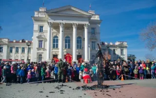 В Севастополе проводили Масленицу — фото