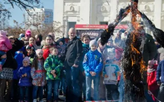 В Севастополе проводили Масленицу — фото