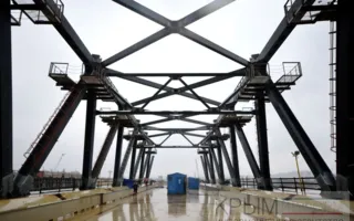 Строители готовятся к монтажу арок пролётов Крымского моста (фото)