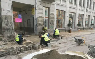 Бог троицу любит: в центре Симферополя опять халтурят (фото)