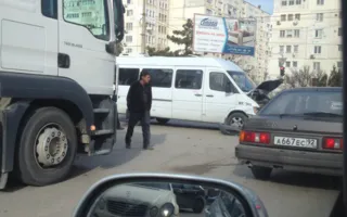Резвый топик спровоцировал в Севастополе тройное ДТП (фото, видео)