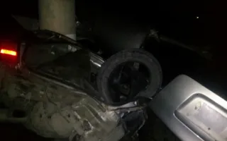Легковушка врезалась в столб в Крыму: водитель впал в кому