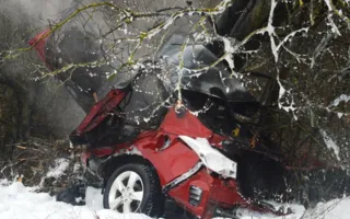 Под Севастополем сгорел автомобиль — погибли двое (фото)