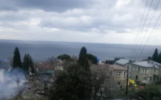 В Алупке горел многоквартирный дом: семьи остались без крова