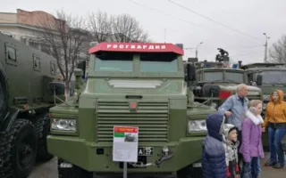 Показ военной техники прошёл в центре Симферополя (фото, видео)