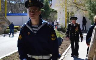 В Севастополе отмечают 80-летие ЧВВМУ имени Нахимова (фото, видео)
