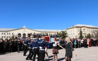 В Севастополе отмечают 80-летие ЧВВМУ имени Нахимова (фото, видео)
