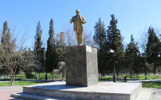 Ленин вернулся в Судак (фото)