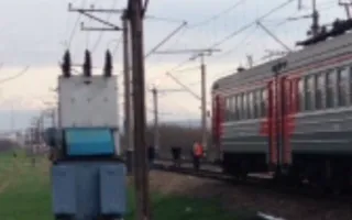 В Симферополе мужчина бросился под электричку (фото)