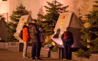 В Севастополе проходит акция памяти жертв теракта в Петербурге (фото, видео)