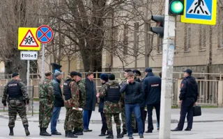 Возле школы в Ростове-на-Дону прогремел взрыв (видео)