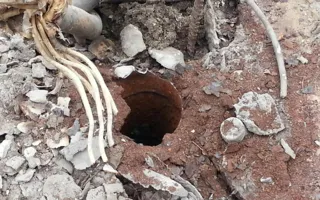 В центре Севастополя рухнули опоры троллейбусных линий (фото)