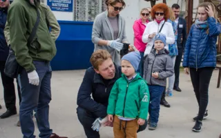 На арт-субботнике в Севастополе на славу потрудились горожане и губернатор с семьёй