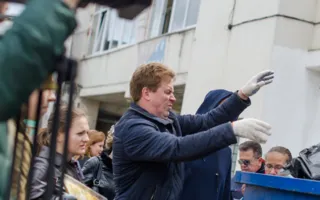 На арт-субботнике в Севастополе на славу потрудились горожане и губернатор с семьёй