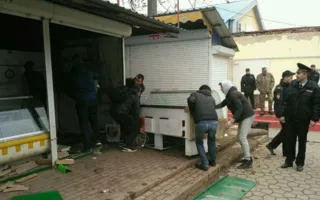 В Симферополе ночью начали снос рынка на Козлова (фото, видео)