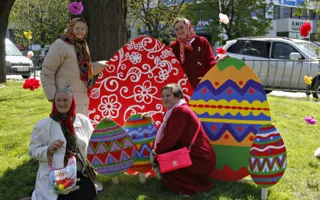 Царь-Пасху весом 250 килограмм освятили в Симферополе (фото)