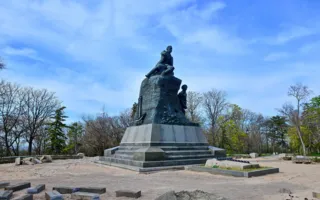 Масштабная реконструкция Малахова кургана в Севастополе — фото