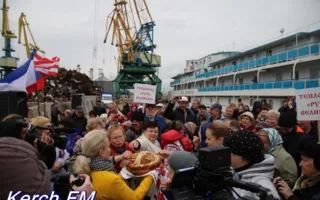 Теплоход «Русь Великая» прибыл в Керчь (фото, видео)