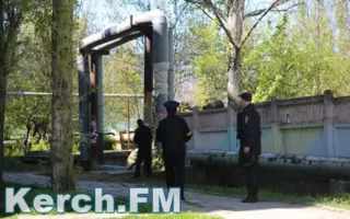 Военные перекрыли доступ к школе и детсаду в Керчи (фото, видео)