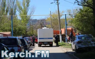 Военные перекрыли доступ к школе и детсаду в Керчи (фото, видео)
