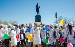 Севастополь парадом отметил Первомай — фоторепортаж