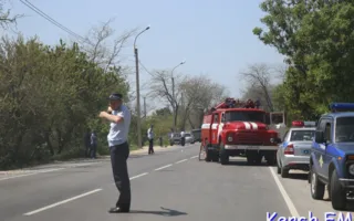 В Керчи погиб человек при столкновении пожарного авто и ВАЗа (фото, видео)