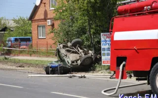 В Керчи погиб человек при столкновении пожарного авто и ВАЗа (фото, видео)