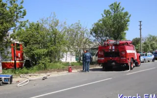В Керчи погиб человек при столкновении пожарного авто и ВАЗа (фото, видео)