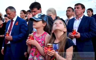 Тысячи крымчан почтили память погибших в концлагере «Красный» (фото)